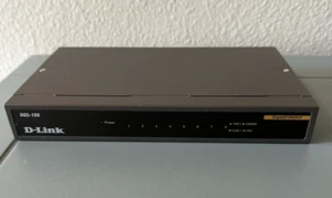 D-Link DGS-108 8 Ports Gigabit Desktop Switch with Power Cable. - Picture 1 of 4