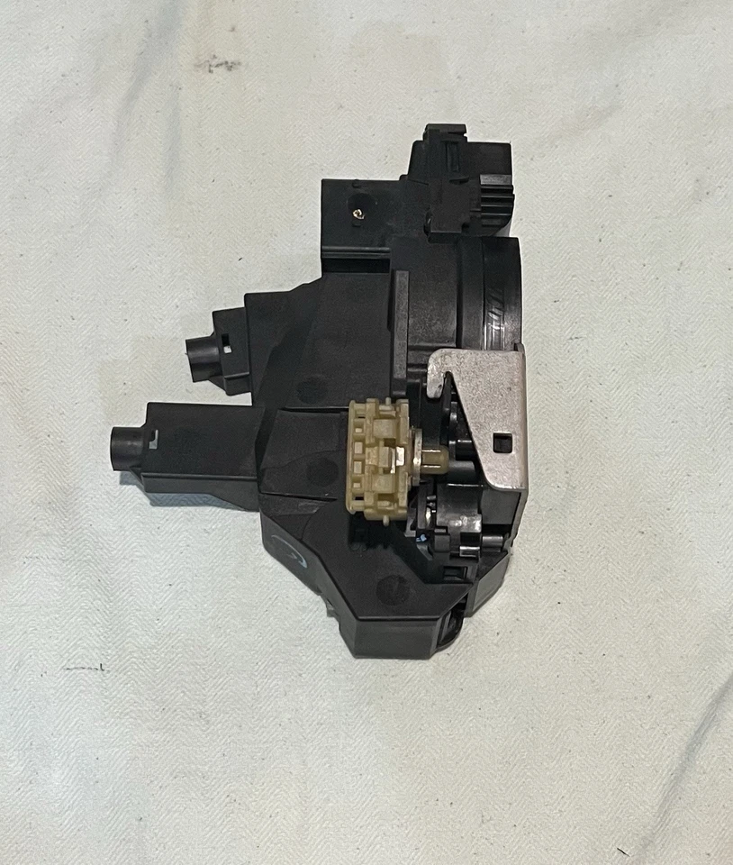 Mecanismo de cerradura de puerta trasera izquierda Saab 9-3SS 2003 12785547 Foto 1 de 4