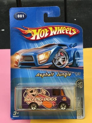 Ambulancia de combate Hot Wheels 2005 #81 púrpura; 5 velocidades🐷BIG PIG DOGS 🌭Jungle☆fábrica Foto 1 de 2