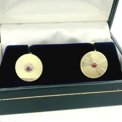 Elegant 9ct Gold Ruby Target Cufflinks dated 1986 - Image 1 of 4