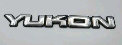 2000-2006 GMC YUKON EMBLEM OEM - Image 1 of 3
