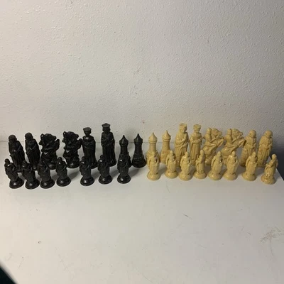 Vintage E.S. Piezas de ajedrez renacentistas medievales Lowe ANRI faltan 1 peón negro Foto 1 de 4