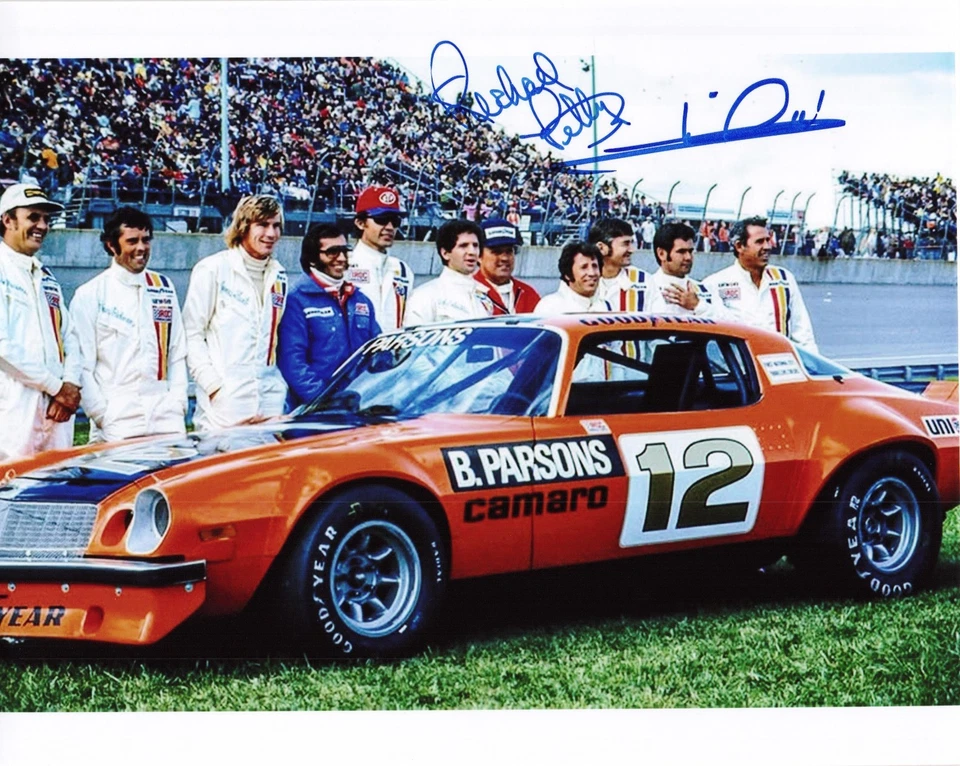 Foto firmada autografiada por Richard Petty y Mario Andretti de 8x10 The King NASCAR Foto 1 de 1
