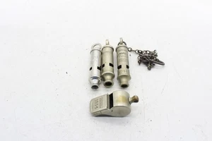 Colección F x4 Vintage/Antigua De Silbatos Inc Policía Metropolitana Fechada 1916 - Imagen 1 de 10