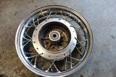 Llanta trasera SUZUKI 05-09 / 11-16 BOULEVARD 86-88 / 95-08 SAVAGE 650 Foto 1 de 4