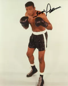 FLOYD PATTERSON SIGNED 8x10 PHOTO WORLD HEAVYWEIGHT BOXING CHAMPION BECKETT BAS - Picture 1 of 2