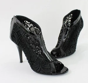 Givenchy Women's Black Lace Patent Trim Peep Toe Heels Shoes Size 39 US 9 - Picture 1 of 6