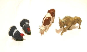 4 BRITAINS England Vintage Plastic Farm Animals Figures Turkeys, Bull - Picture 1 of 4