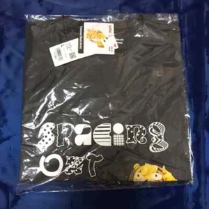 NEW L(JPN)size UNIQLO Pokemon Meets Artist Graphic T-Shirt PSYDUCK Japan limited - Picture 1 of 3