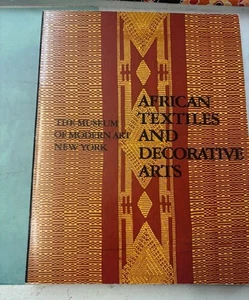 African Textiles and Decorative Arts - Bild 1 von 2
