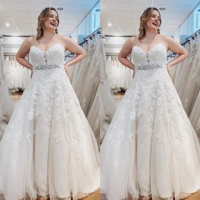 Plus Size Wedding Dresses Elegant Lace Appliques A Line Lace Up Back Bridal Gown - Image 1 of 4