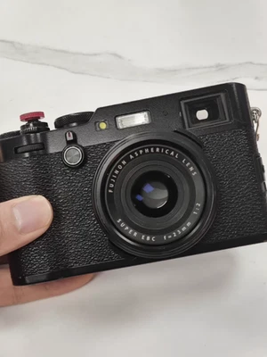 Fujifilm X100F Black 24.3MP Digital Compact Cam Sleek Look High-Res Photo Output - Image 1 of 4