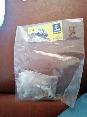 1/4 DEAGOSTINI Costruire Il Yamaha YZR-M1 Valentino Rossi Moto Parte Numero 7 - Immagine 1 di 2