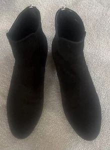 Beautiful Prada Women Black Suede Ankle Boots EU Size 34, US Size 4, Worn Once - Picture 1 of 6