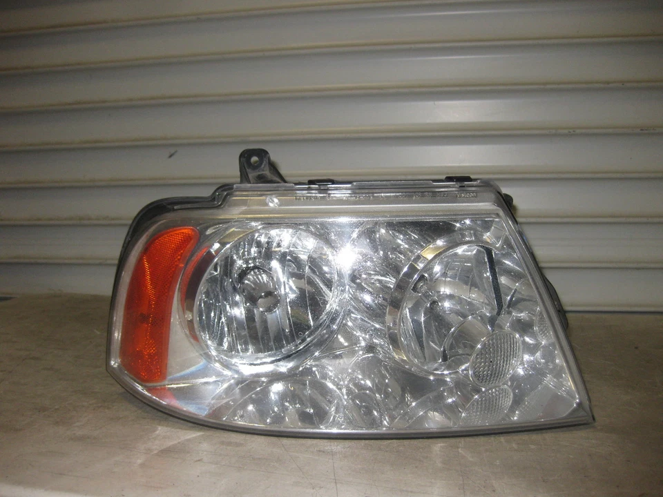 Faro xenón pasajero derecho original Lincoln Navigator 2003-2006 genuino completo Foto 1 de 4