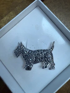 Scottie Hund Anstecknadel Brosche Neu im Karton - Bild 1 von 2