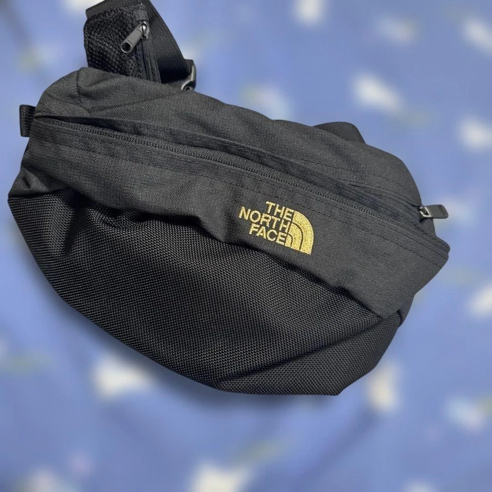 The North Face Hombres Barrido Extremo Letras Doradas Edición Limitada Actuación Exterior Foto 1 de 1