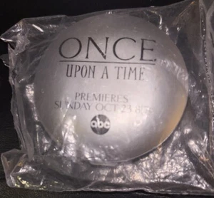 OFFICIAL ONCE UPON A TIME Lighted Mirror San Diego Comiccon 2013 exclusive NIP - Picture 1 of 1