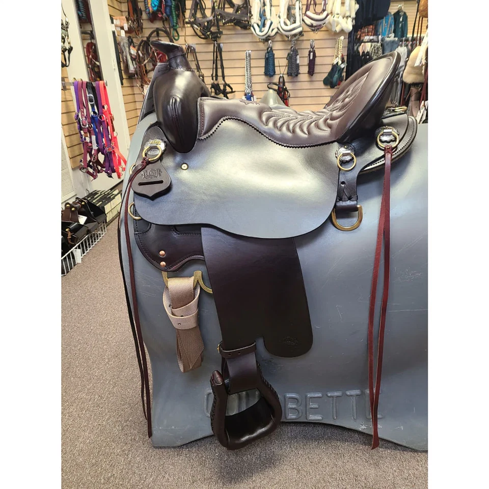 T60-720-9111-12 Tucker High Plains Trail Saddle 17,5 pulgadas de ancho árbol falda redonda Foto 1 de 1