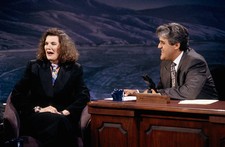 Comedian Paula Poundstone during an interview with host Jay Le - 1992 TV Photo 3