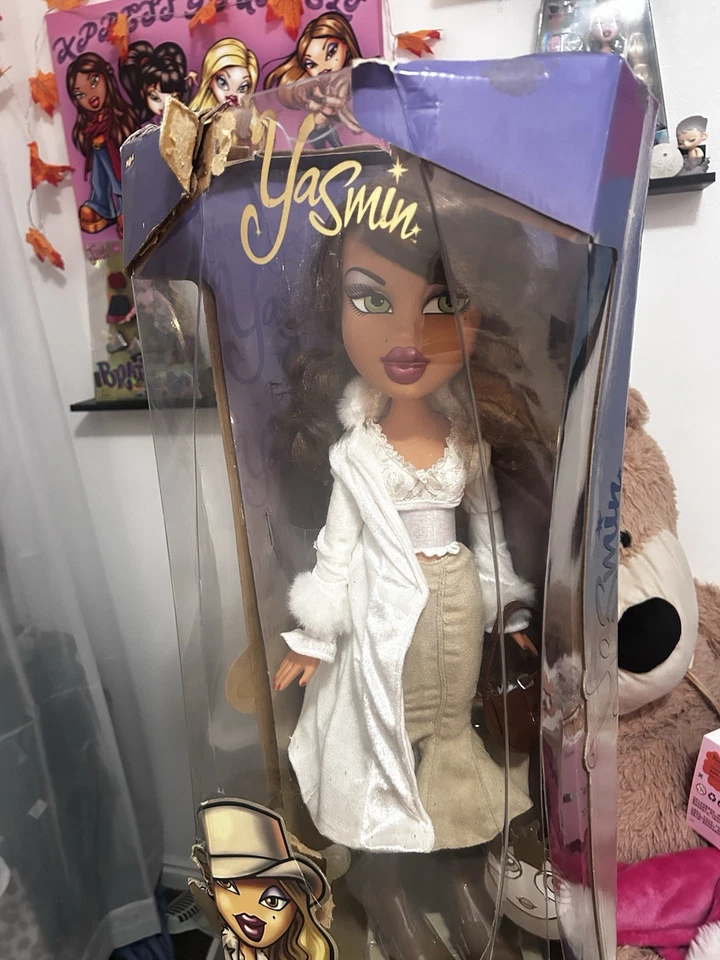 Muñeca Yasmin Big Bratz 24 pulgadas MGA Entertainment nueva en caja ¡adición limitada! Foto 1 de 4