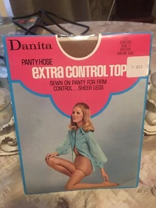 Collant vintage Danita Sunstone in nylon nudo con modello taglia 3 - Foto 1 di 2