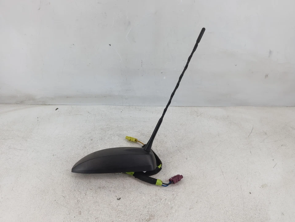 Chevrolet Cruze Limited 2016 antena - fabricante original UGK3D Foto 1 de 4