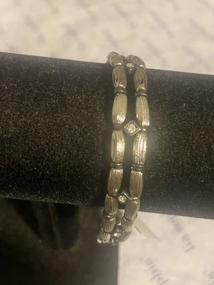 Casa rodante Lia Sophia "Woodland" pulsera elástica plateada con cristal cortado $58 Foto 1 de 4