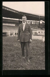 Foto-AK Erfurt, Radrennbahn Andreasried, Portrait eines Herrn 1927 - Picture 1 of 2
