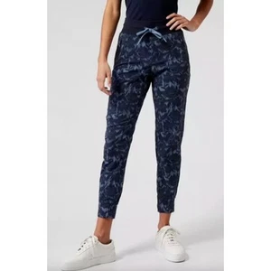 Athleta Trekkie North Jogger Lightweight Ripstop Wandern Outdoor Navy Floral 2 - Bild 1 von 12
