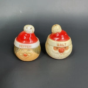 Vintage 1976 JSNY Hard Plastic Mr & Mrs Santa Claus Salt & Pepper Shakers Red - Picture 1 of 14