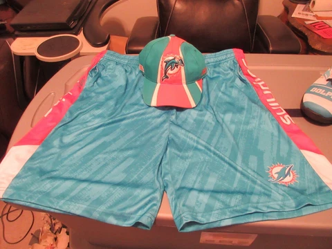 MIAMI DOLPHINS Men's Multi Color (Size 13) Shoes, (2XL) Shorts & HAT.  "Read" Cover