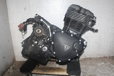 Triumph Street Twin 900 2020 motor OEM transmisión motor 8 k millas Stong Runner Foto 1 de 4