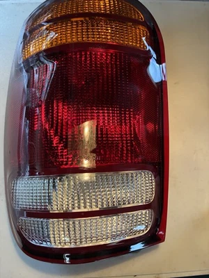 1998-2001 FORD EXPLORER/MOUNTAINEER ВОДИТЕЛЬ СТОРОНЕ ЗАДНИЙ ФОНАРЬ В СБОРЕ - Изображение 1 из 3