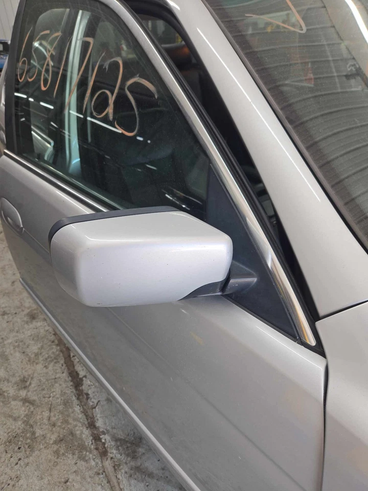 Used Right Door Mirror fits: 2002 Bmw 530I Power w/memory w/o anti-glare w/gloss - Image 1 of 4