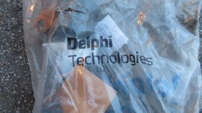 Conjunto de brazo de control y rótula derecho Volvo C30 C70 S40 V50 Delphi TC2109 Foto 1 de 4