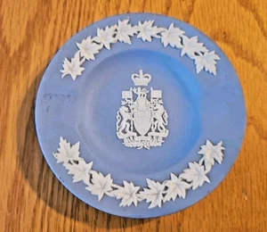Wedgewood Ashtray Centennial Of Canada Confederation Blue & White 3.5" Diameter - Picture 1 of 4