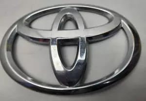 GENUINE OEM TOYOTA 4RUNNER SEQUOIA SIENNA REAR BACK EMBLEM NAMEPLATE 90975-02072 - Picture 1 of 3
