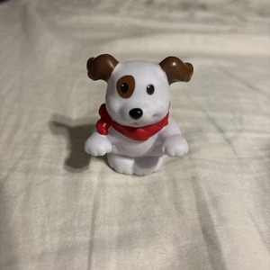 Fisher Price Little People WELPE HUND 2007 mit Flecken rot Bandana bettelnd - Bild 1 von 6