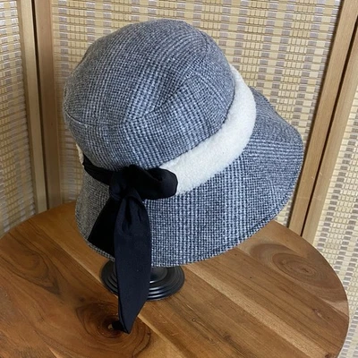 Sombrero de campana de tweed para mujer sin marca sombrero de bombín banda de sherpa con lazo de corbata negra Foto 1 de 4
