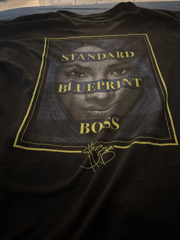 CAMISA WWE SASHA BANKS XXL ESTÁNDAR, PLANO, EL JEFE USADA PARA HOMBRE Foto 1 de 1