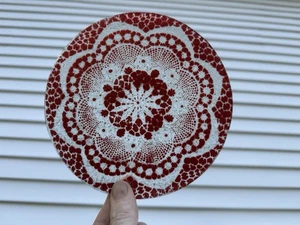 SYDENSTRICKER Pebbled Lace Red 7” Flat Plate Fused Art Glass Sun Catcher - Picture 1 of 6