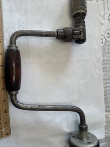 Taladro manual vintage con mango de madera Stanley hecho en EE. UU. - Imagen 1 de 5