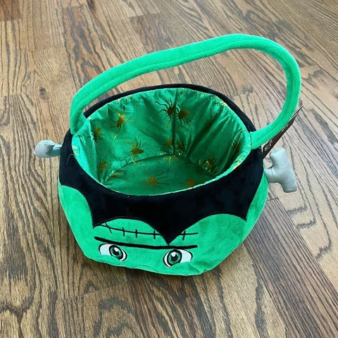 Autumn/Fall Green Halloween Basket (Furry) With Handle Cover