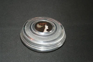 ancienne boite ronde poudre? aluminium ciselé poli médaillon femme fin XIX ème - Picture 1 of 10