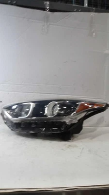 Conjunto de faros izquierdos usados se adapta a: proyector halógeno Kia Forte 2019 sedán sin LE Foto 1 de 4