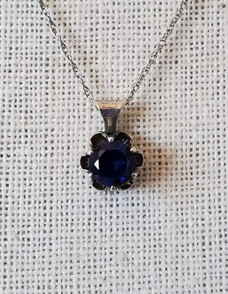 Collar colgante Diamonique DQ zafiro azul redondo Buttercup plata de ley Foto 1 de 4