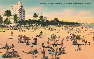 Leinen Postkarte ~ Miami Beach, Florida ~ geschäftige Strandszene ~ 1943 kostenlose Militärfrankatur - Bild 1 von 2