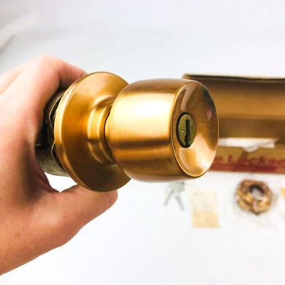 Yale Entry Doorknob Lockset Locking Knob BR5237 US10 Satin Bronze New Old Stock - Image 1 of 4