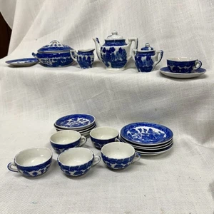 Vintage Blue Willow Child's Tea Set, 25 pieces. Made in Japan with a box. - Picture 1 of 9